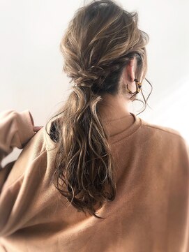 エル セルカ 高田馬場(el CERCA) [高田馬場新宿池袋]結婚式二次会パーティーにヘアセットアレンジ