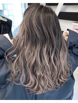 アライブ キチジョウジ(ALIVE Kichijoji)&nbsp;ALIVE吉祥寺 バレイヤージュアッシュブラウンベージュ外ハネボブ