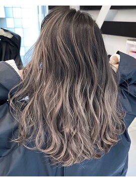 アライブ キチジョウジ(ALIVE Kichijoji) ALIVE吉祥寺 バレイヤージュアッシュブラウンベージュ外ハネボブ