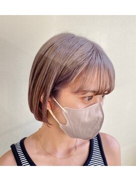 ラテ 上尾(Latte) ペールカラー　切りっぱなしミニボブ(ショートボブ)