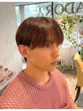 アドール(ADOR) "トレンドを混ぜた今っぽシースルーマッシュ"【ADOR 渡仲柊人】