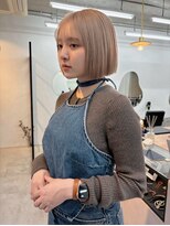 高明度ミルクティーカラー