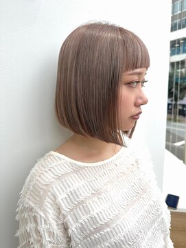 イト(ito.) ミルクティーベージュボブ_レイヤーカット_デザインカラー