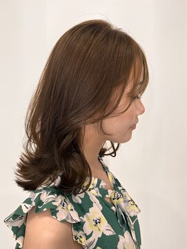 ウィクシー(wixy) 上品な明るめカラーとミディアムレイヤーの組み合わせ♪