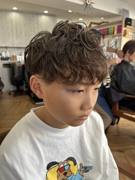 カナエ(CaNaE) キッズパーマ
