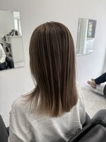 コディー(CODY)&nbsp;ミディアムヘア暗めカラー/デザインカラー/フェイスフレーミング