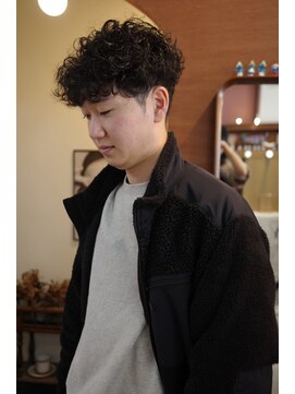 エディ(Edy) メンズパーマスペインカールマッシュ刈り上げ外国人風眉毛カット