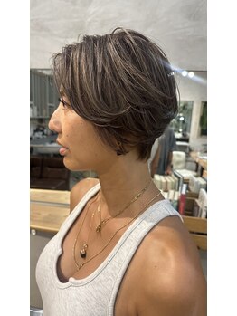 マハナ(Mahana by hair)の写真/カラーリスト経験のあるスタッフで、お客様に似合う透明感のあるヘアカラーを提案いたします［鎌倉駅］