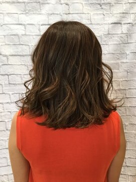 ミーティア バイ クアトロ(Meteor By QUATRO) くびれフォルムでつくったオリエンタルミディ