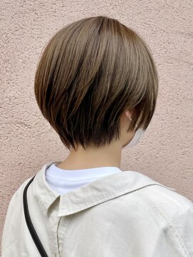 アルファサリダ(ALPHA SALIDA) 《小顔ショートボブ 。丸みショート。アッシュブラウン》