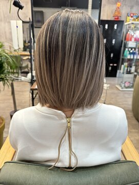 ルーナヘアー(LUNA hair) 『京都 山科 ルーナ』バレイヤージュ×ホワイトグレージュ 草木