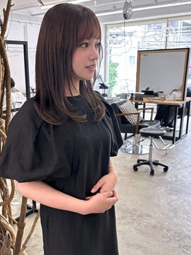 ソーソー(SoSo) 《SoSo》顔まわりレイヤー×ピンクベージュ