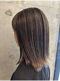 グレージュの地毛にハイライトカラー/薬院地毛にハイライト