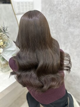 ラビス(Lovis) 似合わせカット/メルティカラー/着物ヘア/フェミニンロング