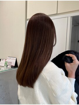 アローム(alom) イメチェン/ホワイトブロンド/外ハネボブ/美髪/茅ヶ崎