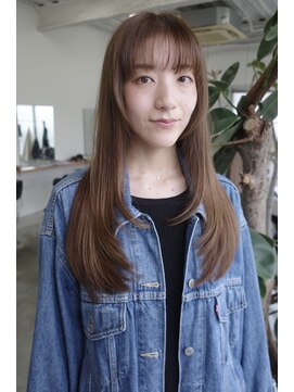 フィル(fil) ロングレイヤー／シアーベージュ