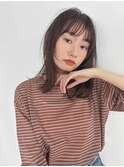 ミディアムレイヤーショート×透明感オリーブベージュ