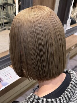 ケンジ 横須賀中央(KENJE) 横須賀ミルクティーベージュブリーチカラーハイトーンボブカラー