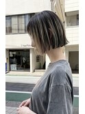 伸びても可愛いハイライトボブ