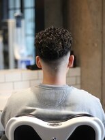 キングスマントーキョー カットクラブ 中野(KINGSMAN TOKYO CUTCLUB)&nbsp;ニュアンスパーマ/ツイストスパイラル/フェード[中野/MEN'S]