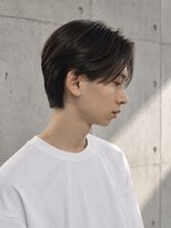 オグジュアリー 表参道(aux.)&nbsp;パーマの残りを活かすナチュラル毛流れセンターパート