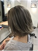 切りっぱなしボブ×グレージュ