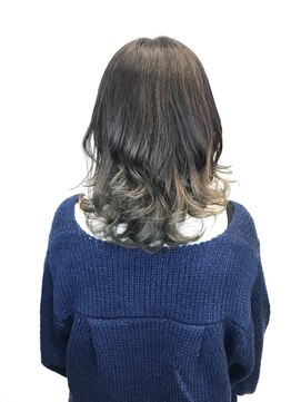 アヤナ バイ アヤラ(ayana by ayala) グレージュグラデーション〈浦安 美容室〉