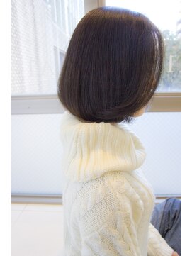 アリエ(Allie) 【Allie】ネイビーアッシュ×毛先重ためボブ