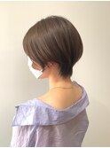 トップがつぶれやすい方にオススメ 上品な前下がりショートボブ