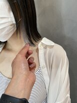 ベーシス(Basis) 【Basis福田】ダークグレージュ×ホワイトシルバー