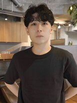 キュー(Cue_)&nbsp;無造作メンズセンターパート（表参道/原宿/明治神宮前）