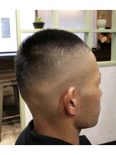 ソフトモヒカンスキンフェード