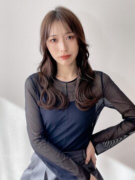 レヴィア(REVIA) レディースくびれレイヤースタイル