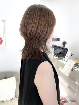 バブ バイネオリーブ(Bab by neolive) ウルフレイヤー/ミディアム/くびれヘア/ベージュ