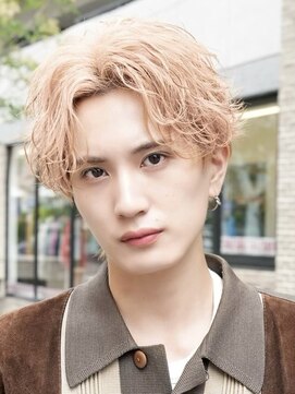 オーシャントーキョーウエスト 心斎橋 (OCEAN TOKYO WEST) 波巻きパーマツイストスパイラルパーマセンターパートウルフ