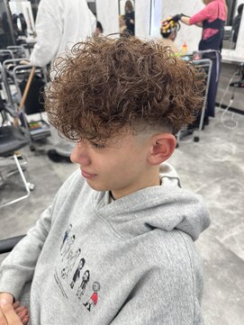 オム ブランシェ(HOMME BLANCHE’) 【AOI】ブラウンスペインカール