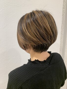 アッシュ 仙川店(Ash) ハイライト白髪ぼかし脱白髪染めショートボブ40代50代60代