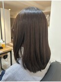 セミロングストレートヘア