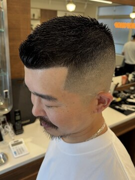 ザ チョップ ショップ ハラジュク(THE CHOP SHOP HARAJUKU) クルー + スキンフェード