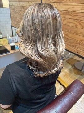 ライズ ヘア ブランド スウェル(RISE HAIR BRAND SWELL) 30代/40代/美髪/水素/髪質改善/白髪染め/白髪ぼかし/江坂/江坂駅