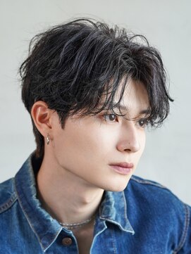 イズバイフィフス(is by fifth) 渋谷センターパートフェザーパーマメンズパーマニュアンスパーマ