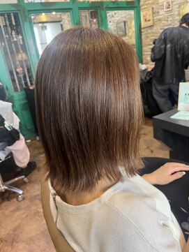 ヘアーラウンジ アンフィ 井土ヶ谷(Hair Lounge Anphi) シアーベージュ