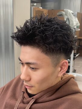 ゴールドシブヤ(GOALD SHIBUYA) 黒髪刈り上げツイストショート