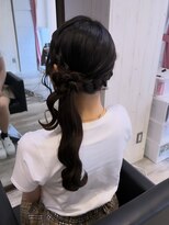 ヘアセット アリエス 新宿駅前店(aries) 毛先出しお団子サイドポニー