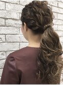 波巻きウェーブポニーテールアレンジ 【LUXBE 西宮北口駅前店】