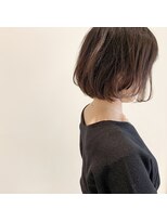 デフィー(DEFY)&nbsp;ふんわり前下がりボブスタイル