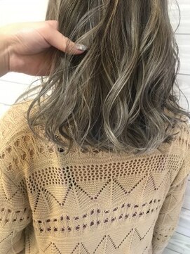 クレア(CREA) キレイなハイトーンカラー