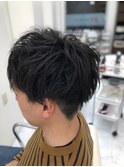 ツーブロックフェザーショート
