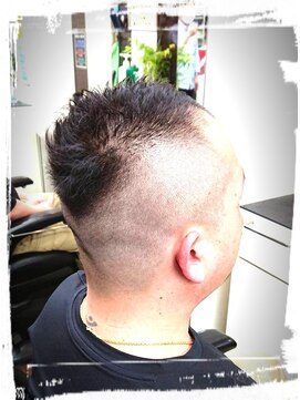 カットハウススペース 人形町 ソフモヒバーバーショートサイドアッシュフェード30代40代