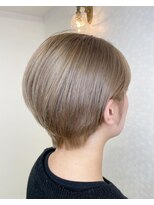 ヘアーアンドメイク ドレス(DRESS)&nbsp;ミルクティカラー